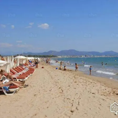Studio Le Pescadou, Climatise Et Lumineux, A Deux Pas Des Plages Et De La Gare * Saint-Raphaël