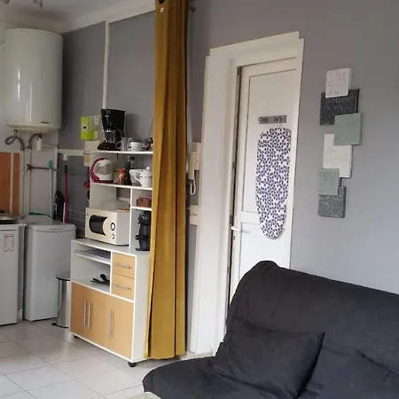 Apartmán Studio Le Pescadou, Climatise Et Lumineux, A Deux Pas Des Plages Et De La Gare Saint-Raphaël
